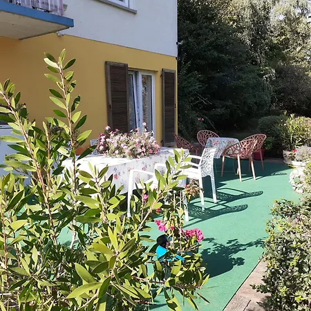 4 Km Zu A7 Und A71, Idylle Am Bach, Grosser Garten شقة *