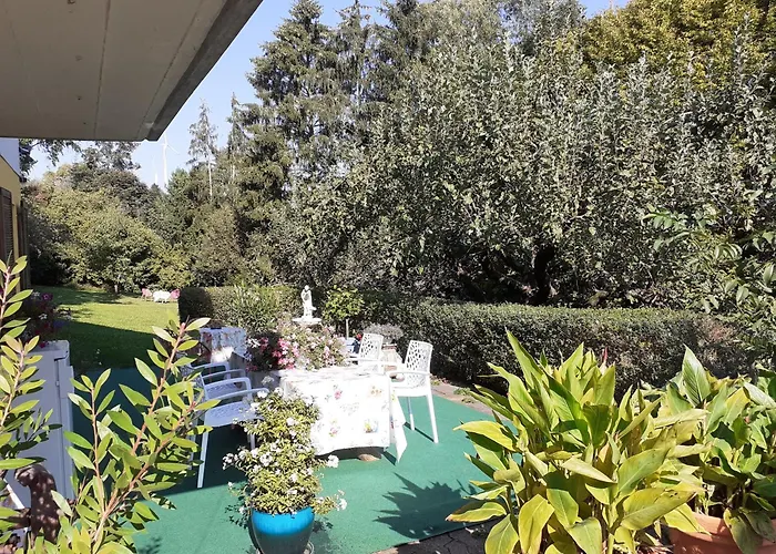 Apartment 4 Km Zu A7 Und A71, Idylle Am Bach, Großer Garten *
